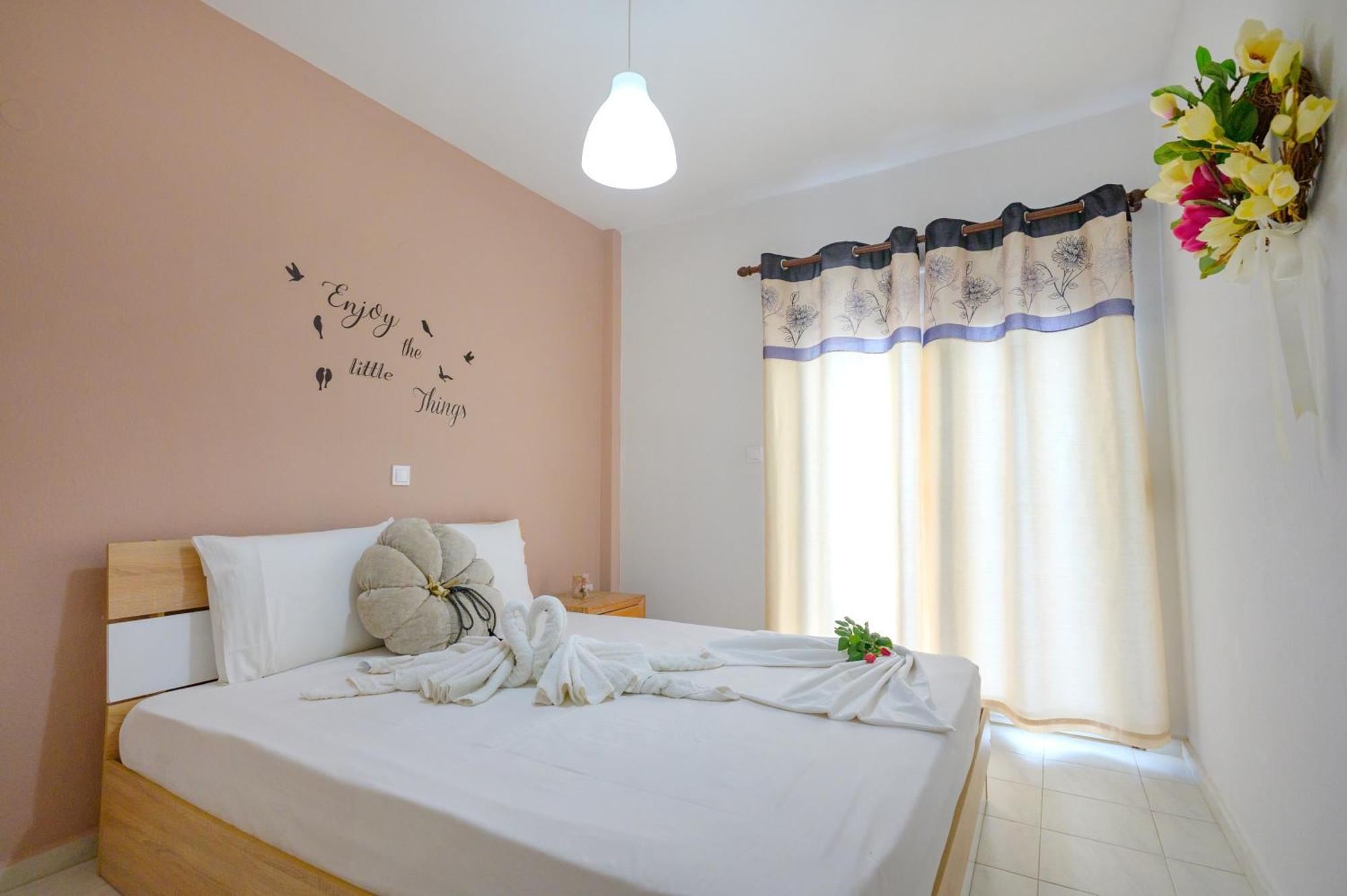 Michael's Apartment's * Nea Roda
