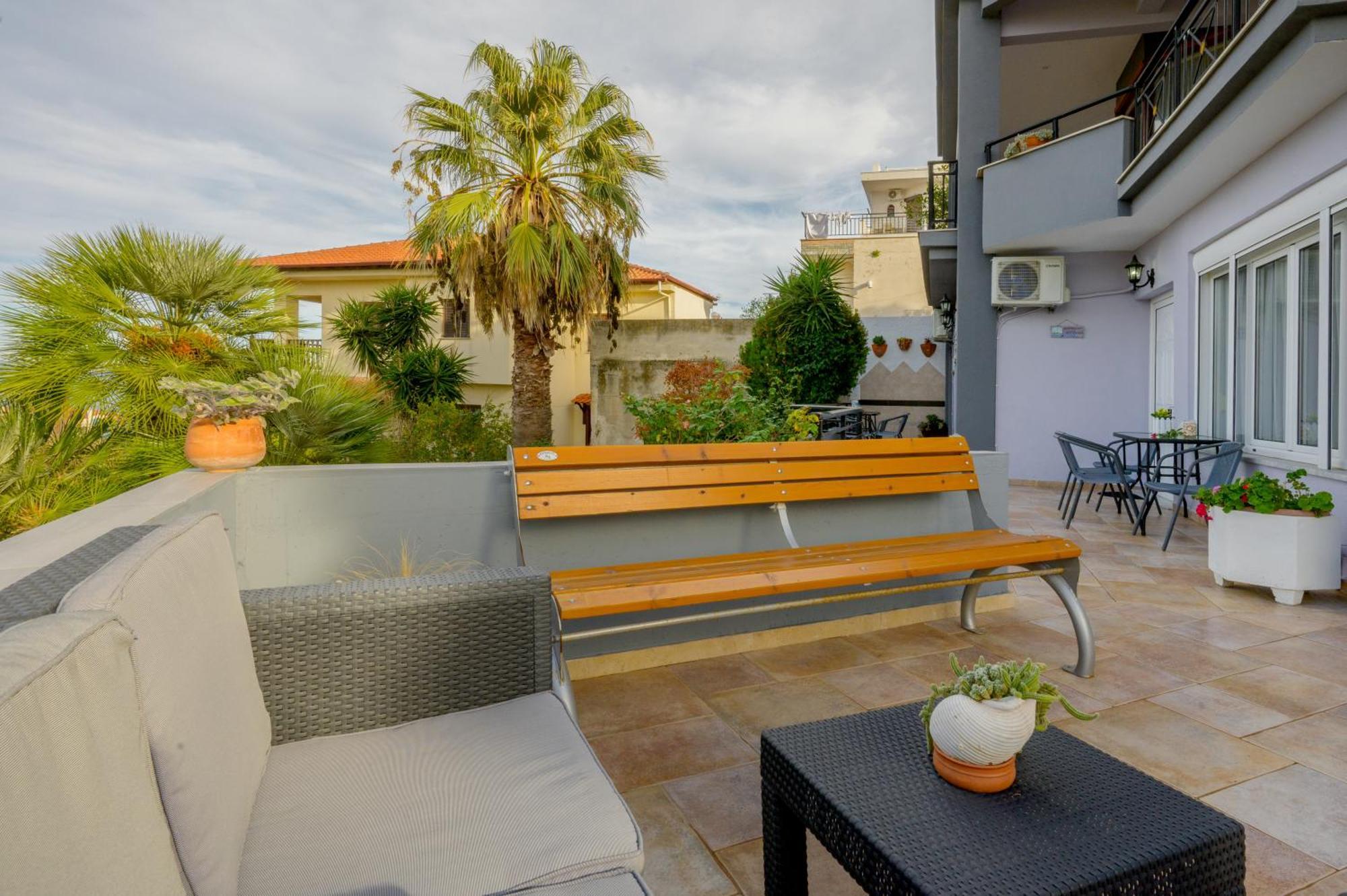 Michael's Apartment's * Nea Roda